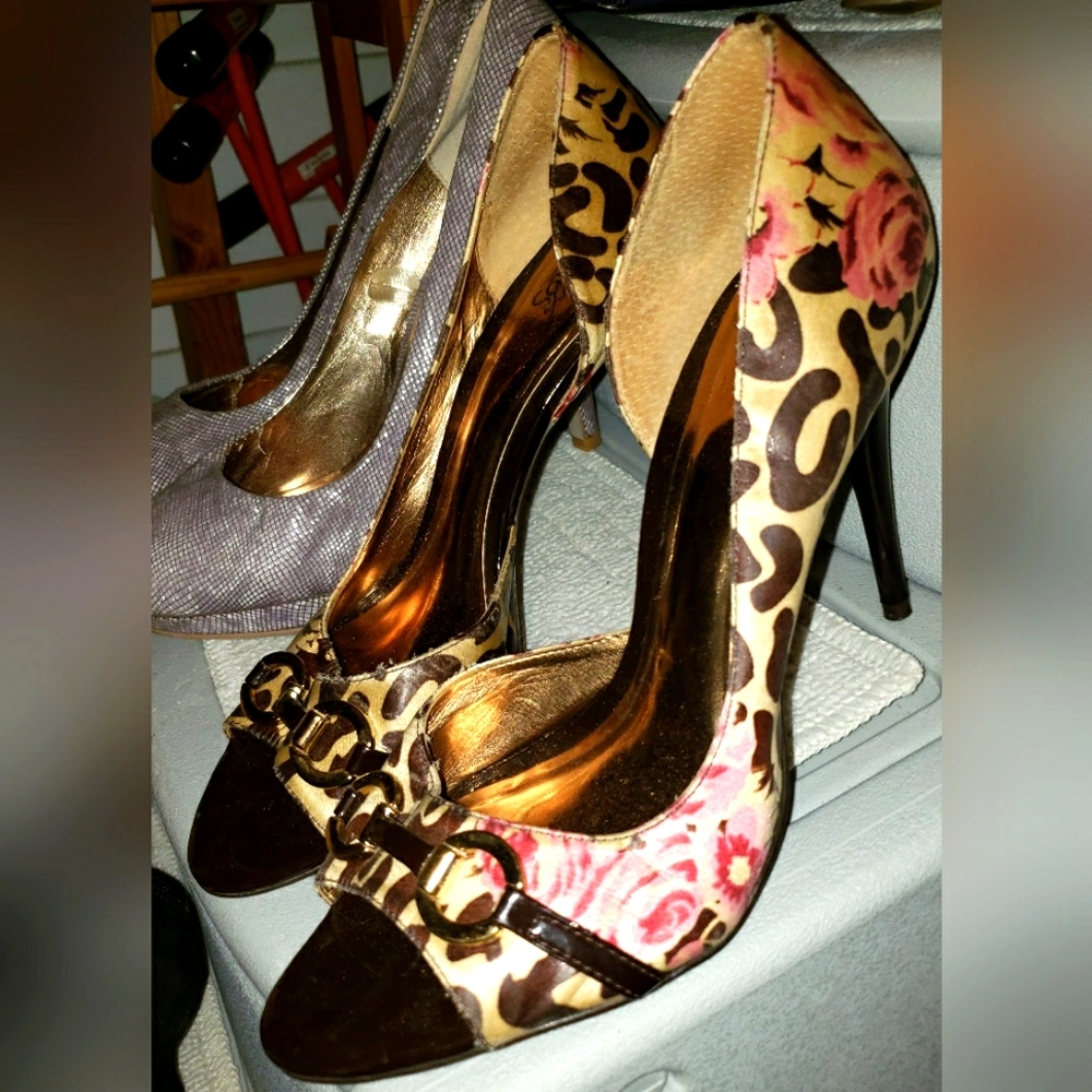 Cheetah leopard print heels